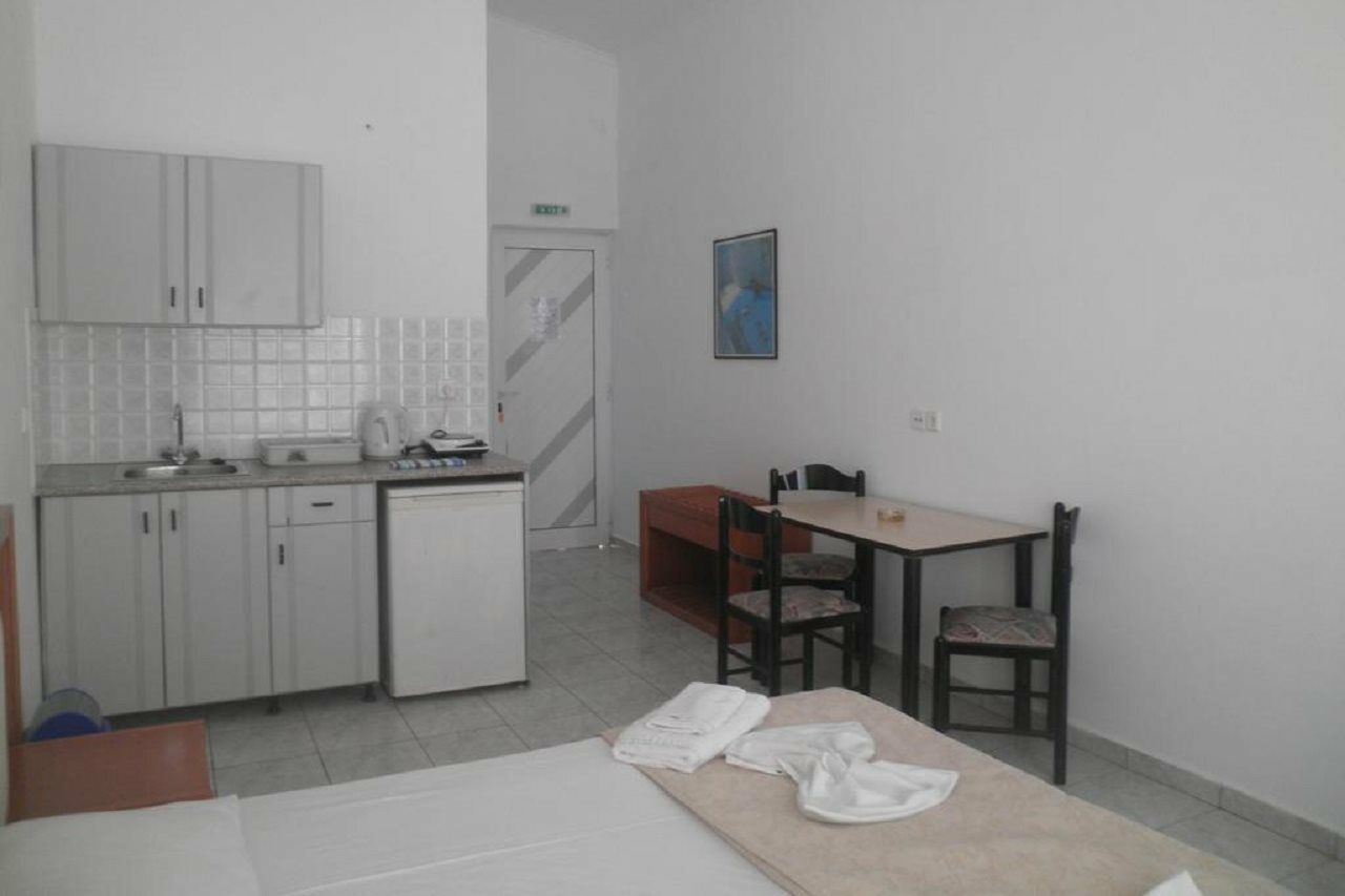 Haridimos Apartments Tavronítisz Kültér fotó